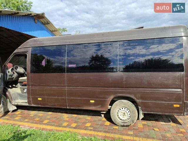 Коричневий Мерседес Sprinter, об'ємом двигуна 2.15 л та пробігом 700 тис. км за 8800 $, фото 12 на Automoto.ua
