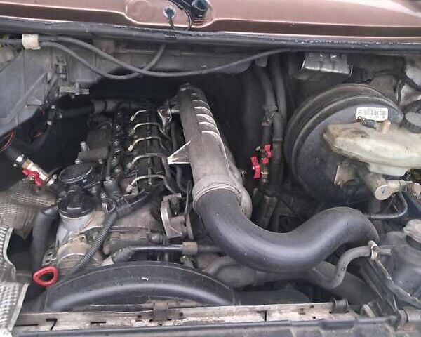 Коричневый Мерседес Sprinter, объемом двигателя 2.69 л и пробегом 400 тыс. км за 17300 $, фото 5 на Automoto.ua