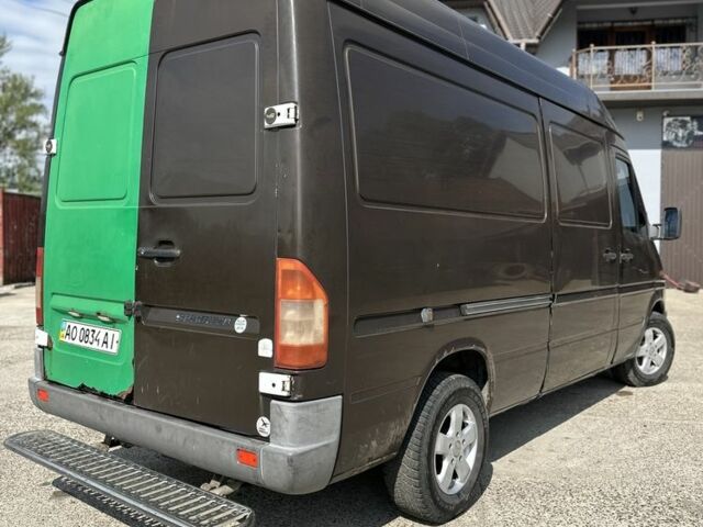 Коричневый Мерседес Sprinter, объемом двигателя 2.2 л и пробегом 396 тыс. км за 5200 $, фото 2 на Automoto.ua