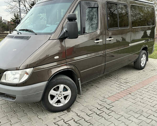 Коричневый Мерседес Sprinter, объемом двигателя 0 л и пробегом 441 тыс. км за 9999 $, фото 2 на Automoto.ua