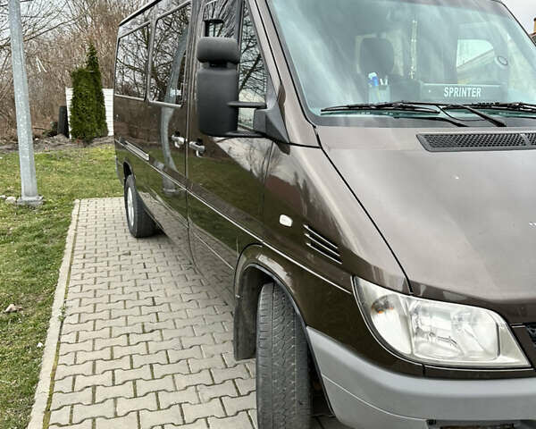 Коричневый Мерседес Sprinter, объемом двигателя 0 л и пробегом 441 тыс. км за 9999 $, фото 3 на Automoto.ua