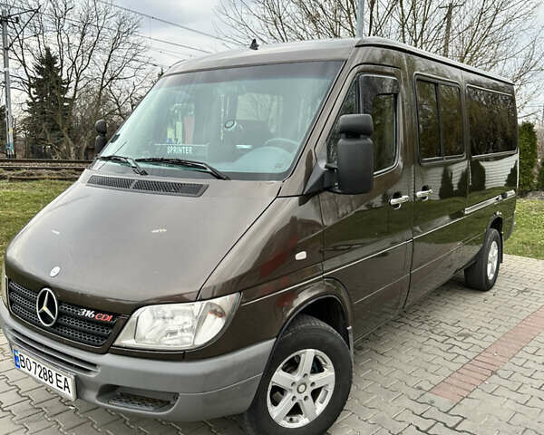 Коричневый Мерседес Sprinter, объемом двигателя 0 л и пробегом 441 тыс. км за 9999 $, фото 1 на Automoto.ua