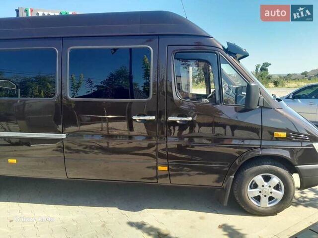 Коричневый Мерседес Sprinter, объемом двигателя 2.7 л и пробегом 840 тыс. км за 14000 $, фото 7 на Automoto.ua