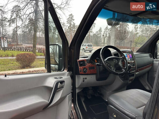 Коричневий Мерседес Sprinter, об'ємом двигуна 2.2 л та пробігом 290 тис. км за 26000 $, фото 17 на Automoto.ua