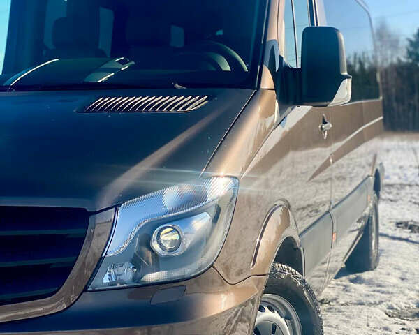 Коричневий Мерседес Sprinter, об'ємом двигуна 2.2 л та пробігом 435 тис. км за 18000 $, фото 4 на Automoto.ua