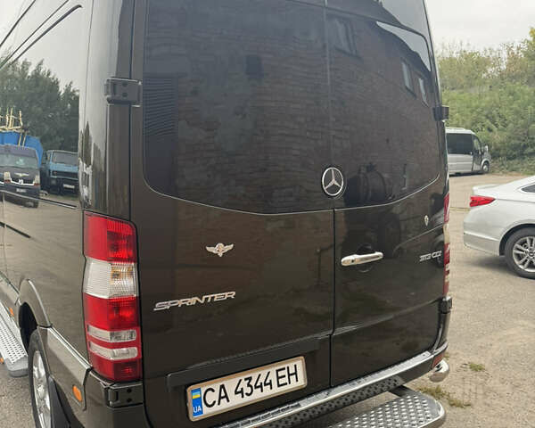 Коричневый Мерседес Sprinter, объемом двигателя 2.14 л и пробегом 385 тыс. км за 21300 $, фото 1 на Automoto.ua