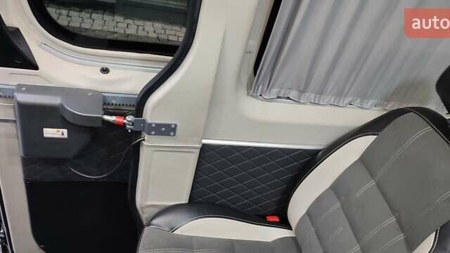 Коричневый Мерседес Sprinter, объемом двигателя 2.2 л и пробегом 355 тыс. км за 28950 $, фото 5 на Automoto.ua