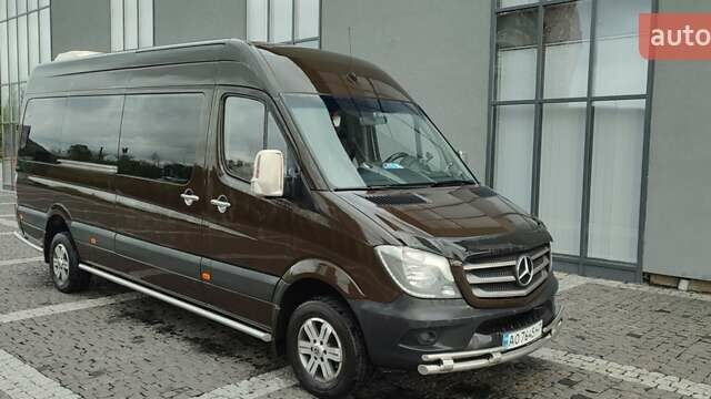 Коричневый Мерседес Sprinter, объемом двигателя 2.2 л и пробегом 355 тыс. км за 28950 $, фото 2 на Automoto.ua