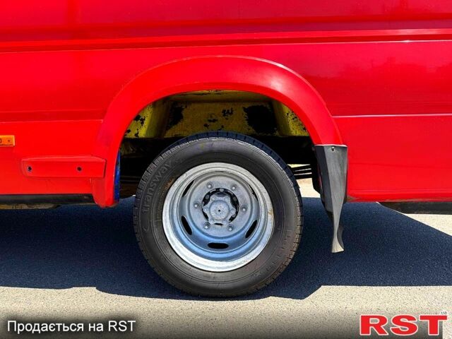 Красный Мерседес Sprinter, объемом двигателя 2.2 л и пробегом 716 тыс. км за 9800 $, фото 6 на Automoto.ua