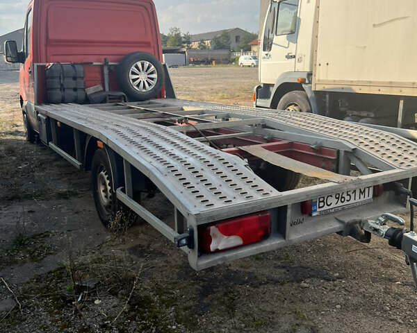 Красный Мерседес Sprinter, объемом двигателя 2.15 л и пробегом 500 тыс. км за 14999 $, фото 2 на Automoto.ua