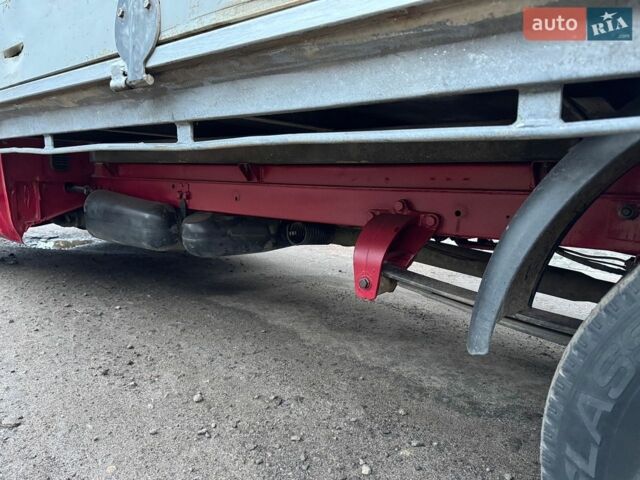Красный Мерседес Sprinter, объемом двигателя 2.2 л и пробегом 500 тыс. км за 10700 $, фото 37 на Automoto.ua