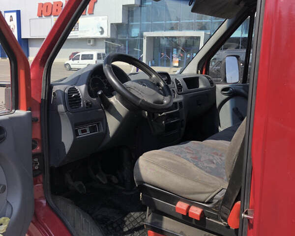 Красный Мерседес Sprinter, объемом двигателя 0 л и пробегом 210 тыс. км за 10000 $, фото 13 на Automoto.ua