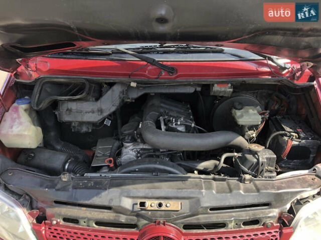 Красный Мерседес Sprinter, объемом двигателя 0 л и пробегом 210 тыс. км за 10000 $, фото 17 на Automoto.ua