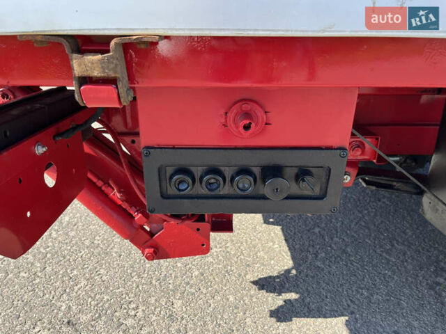 Червоний Мерседес Sprinter, об'ємом двигуна 2.69 л та пробігом 316 тис. км за 19300 $, фото 9 на Automoto.ua