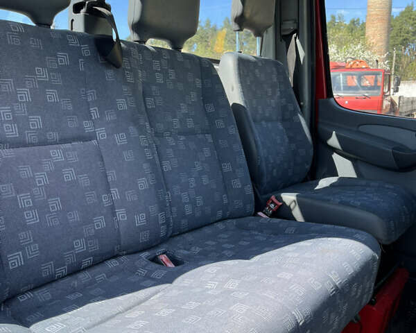 Червоний Мерседес Sprinter, об'ємом двигуна 2.69 л та пробігом 316 тис. км за 19300 $, фото 8 на Automoto.ua