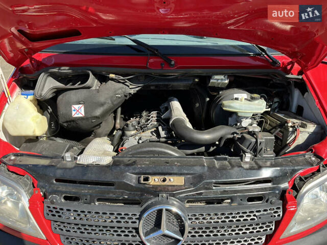 Червоний Мерседес Sprinter, об'ємом двигуна 2.69 л та пробігом 316 тис. км за 19300 $, фото 10 на Automoto.ua