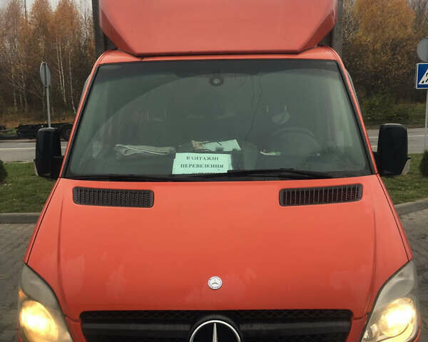 Красный Мерседес Sprinter, объемом двигателя 0 л и пробегом 190 тыс. км за 13500 $, фото 5 на Automoto.ua