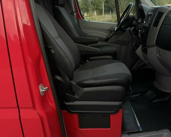 Червоний Мерседес Sprinter, об'ємом двигуна 2.2 л та пробігом 281 тис. км за 17800 $, фото 17 на Automoto.ua