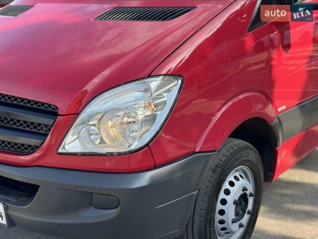 Красный Мерседес Sprinter, объемом двигателя 2.2 л и пробегом 245 тыс. км за 21900 $, фото 17 на Automoto.ua