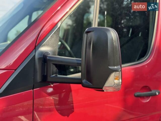 Красный Мерседес Sprinter, объемом двигателя 2.2 л и пробегом 245 тыс. км за 21900 $, фото 19 на Automoto.ua