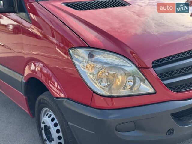 Красный Мерседес Sprinter, объемом двигателя 2.2 л и пробегом 245 тыс. км за 21900 $, фото 16 на Automoto.ua