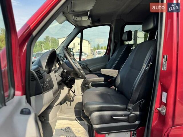 Красный Мерседес Sprinter, объемом двигателя 2.2 л и пробегом 245 тыс. км за 21900 $, фото 22 на Automoto.ua