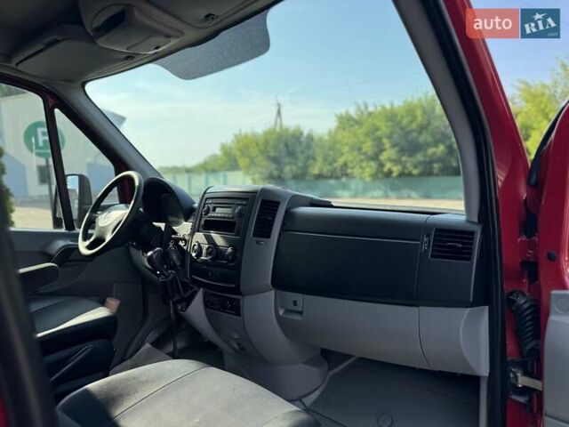 Красный Мерседес Sprinter, объемом двигателя 2.2 л и пробегом 245 тыс. км за 21900 $, фото 59 на Automoto.ua
