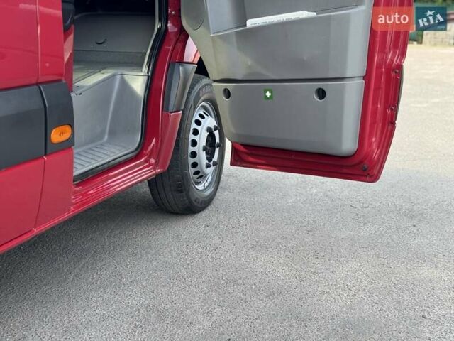 Красный Мерседес Sprinter, объемом двигателя 2.2 л и пробегом 245 тыс. км за 21900 $, фото 81 на Automoto.ua