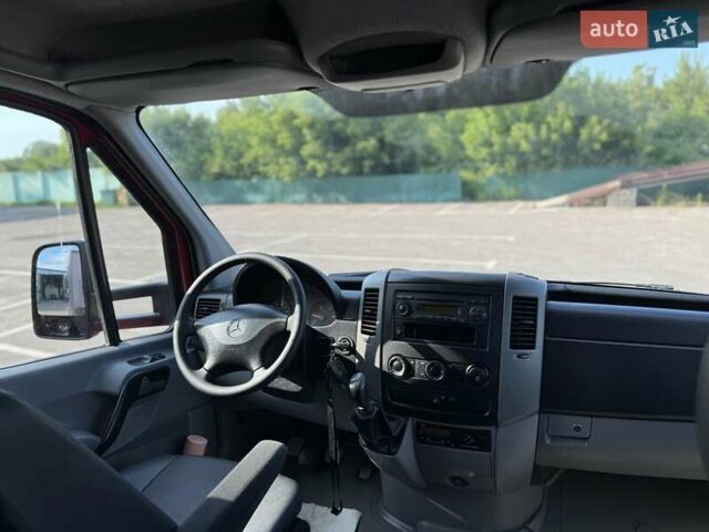 Красный Мерседес Sprinter, объемом двигателя 2.2 л и пробегом 245 тыс. км за 21900 $, фото 54 на Automoto.ua