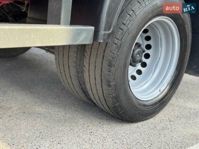 Красный Мерседес Sprinter, объемом двигателя 2.2 л и пробегом 245 тыс. км за 21900 $, фото 66 на Automoto.ua