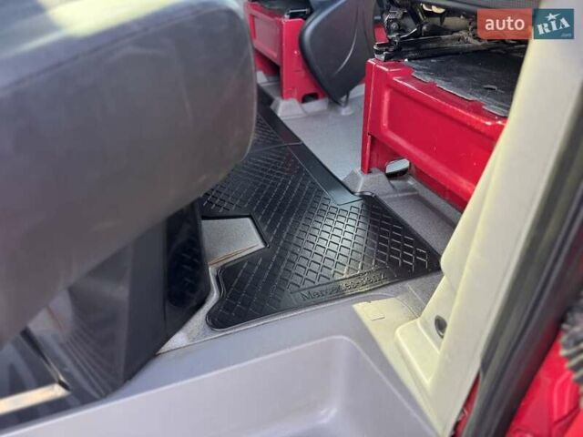 Красный Мерседес Sprinter, объемом двигателя 2.2 л и пробегом 245 тыс. км за 21900 $, фото 53 на Automoto.ua