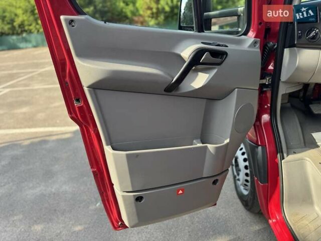 Красный Мерседес Sprinter, объемом двигателя 2.2 л и пробегом 245 тыс. км за 21900 $, фото 20 на Automoto.ua