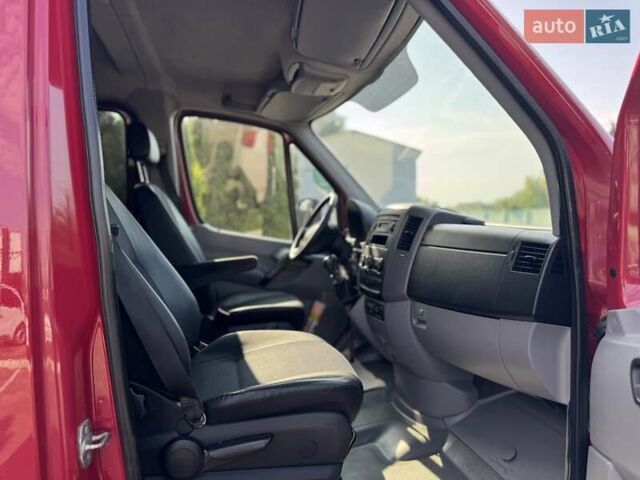 Красный Мерседес Sprinter, объемом двигателя 2.2 л и пробегом 245 тыс. км за 21900 $, фото 57 на Automoto.ua