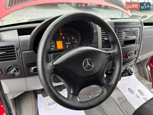 Червоний Мерседес Sprinter, об'ємом двигуна 2.2 л та пробігом 196 тис. км за 21800 $, фото 26 на Automoto.ua