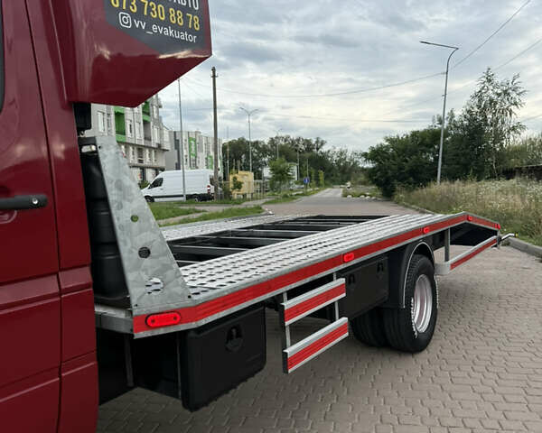Красный Мерседес Sprinter, объемом двигателя 2.69 л и пробегом 675 тыс. км за 20000 $, фото 9 на Automoto.ua