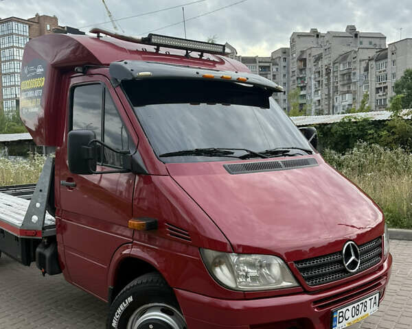 Красный Мерседес Sprinter, объемом двигателя 2.69 л и пробегом 675 тыс. км за 20000 $, фото 1 на Automoto.ua