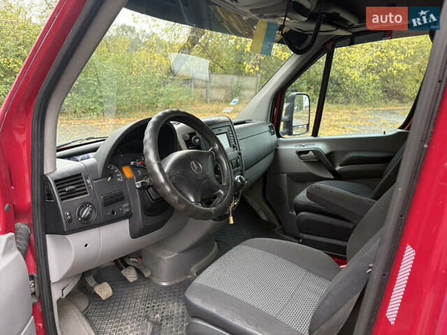Красный Мерседес Sprinter, объемом двигателя 2.15 л и пробегом 250 тыс. км за 17500 $, фото 12 на Automoto.ua