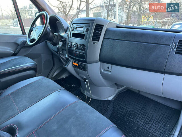Красный Мерседес Sprinter, объемом двигателя 3 л и пробегом 700 тыс. км за 19000 $, фото 14 на Automoto.ua