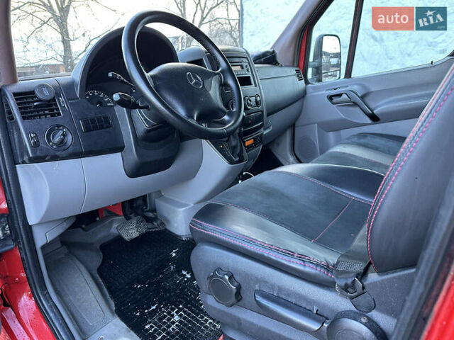 Красный Мерседес Sprinter, объемом двигателя 3 л и пробегом 700 тыс. км за 19000 $, фото 10 на Automoto.ua