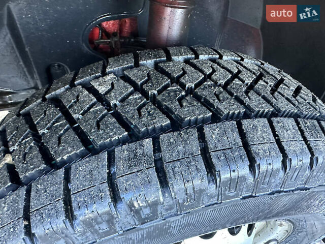 Червоний Мерседес Sprinter, об'ємом двигуна 3 л та пробігом 700 тис. км за 19500 $, фото 15 на Automoto.ua