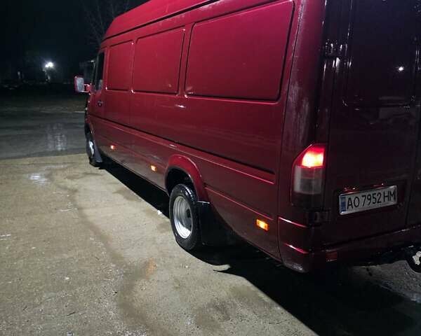 Красный Мерседес Sprinter, объемом двигателя 2.1 л и пробегом 640 тыс. км за 13800 $, фото 5 на Automoto.ua