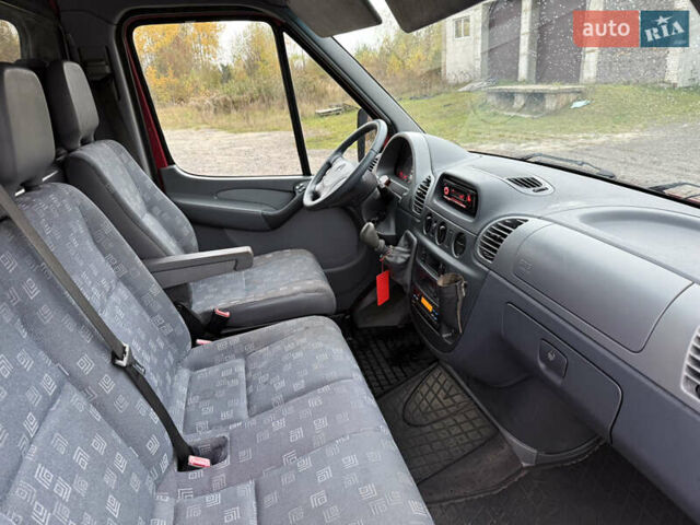 Мерседес Sprinter 2003 в Камень-Каширский на Automoto.ua Красный Мерседес Sprinter, объемом двигателя 2.15 л и пробегом 417 тыс. км за 9500 $, фото 16 на Automoto.ua