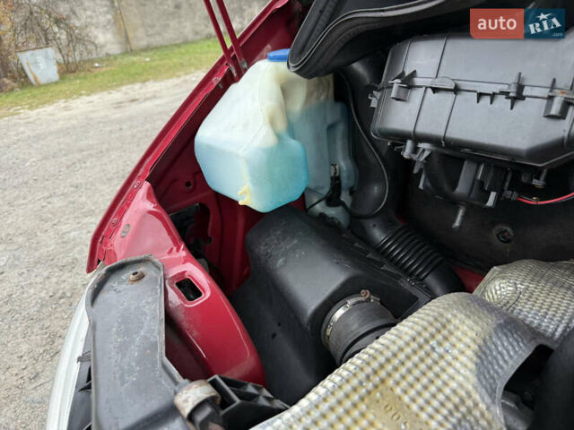 Мерседес Sprinter 2003 у Камінь-Каширський на Automoto.ua Червоний Мерседес Sprinter, об'ємом двигуна 2.2 л та пробігом 417 тис. км за 9500 $, фото 39 на Automoto.ua