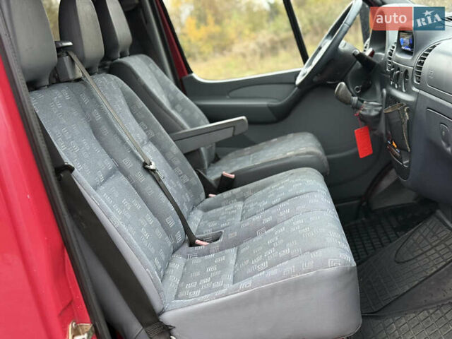 Мерседес Sprinter 2003 в Камень-Каширский на Automoto.ua Красный Мерседес Sprinter, объемом двигателя 2.15 л и пробегом 417 тыс. км за 9500 $, фото 14 на Automoto.ua