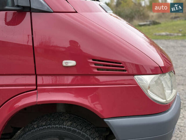 Мерседес Sprinter 2003 в Камень-Каширский на Automoto.ua Красный Мерседес Sprinter, объемом двигателя 2.15 л и пробегом 417 тыс. км за 9500 $, фото 8 на Automoto.ua