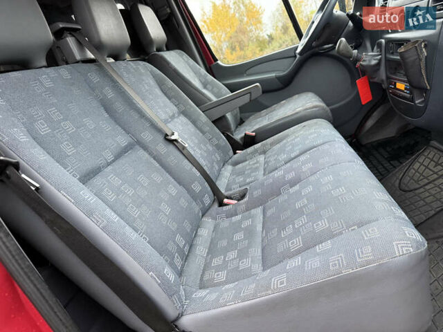 Мерседес Sprinter 2003 в Камень-Каширский на Automoto.ua Красный Мерседес Sprinter, объемом двигателя 2.15 л и пробегом 417 тыс. км за 9500 $, фото 23 на Automoto.ua