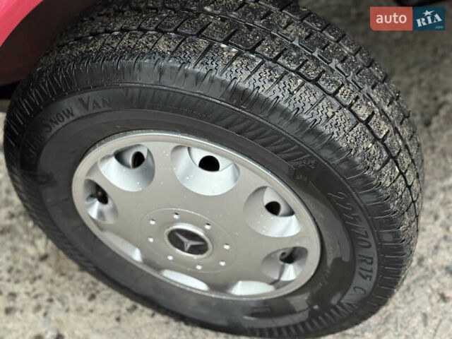 Мерседес Sprinter 2003 у Камінь-Каширський на Automoto.ua Червоний Мерседес Sprinter, об'ємом двигуна 2.2 л та пробігом 417 тис. км за 9500 $, фото 3 на Automoto.ua