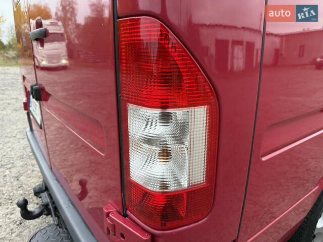 Мерседес Sprinter 2003 у Камінь-Каширський на Automoto.ua Червоний Мерседес Sprinter, об'ємом двигуна 2.2 л та пробігом 417 тис. км за 9500 $, фото 29 на Automoto.ua