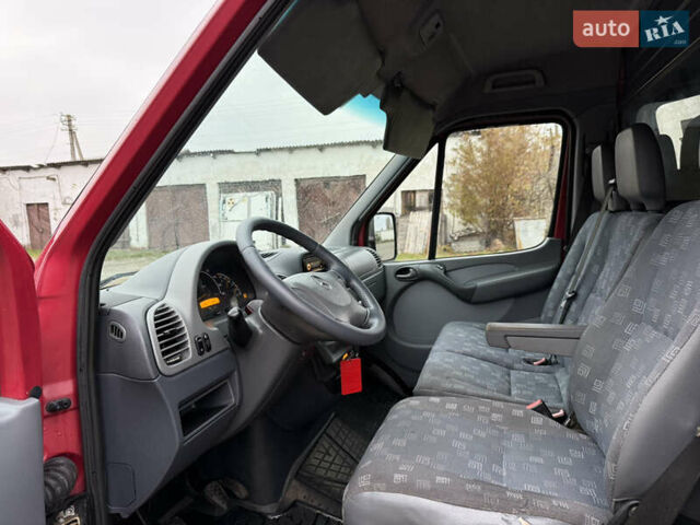 Мерседес Sprinter 2003 в Камень-Каширский на Automoto.ua Красный Мерседес Sprinter, объемом двигателя 2.15 л и пробегом 417 тыс. км за 9500 $, фото 26 на Automoto.ua