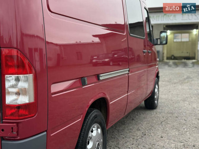 Мерседес Sprinter 2003 у Камінь-Каширський на Automoto.ua Червоний Мерседес Sprinter, об'ємом двигуна 2.2 л та пробігом 417 тис. км за 9500 $, фото 7 на Automoto.ua